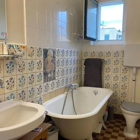 Quaint Central Appartement